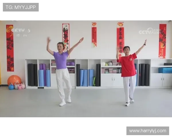 [健身动起来]吴文英带来负重背心-臀腿训练.